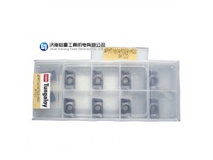 AH120适应大多数工件材料的通用材质,实现卓越的平衡性能。适用于不锈钢的连续到中断续加工。用于铸铁切削的通用材质。适应的切削条件范围大。