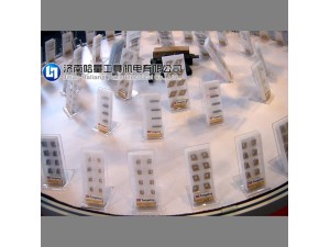 T5105：在高速度连续车削申具有良好的耐磨性和抗塑性变形。
T5115:适合连续到断续切削的广泛领域，可实现稳定加工的首铸铁选材质。
T5125：适用于强断续切削，基体非常强韧，很难出现突发的崩刃。
