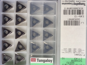 东芝车削刀片TPGT090202L-W15 NS9530加工钢件 铸铁